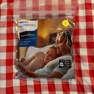 Philips Respironics Nasal Mask With Headgear sealed (Small) 1116710 Dreamwear